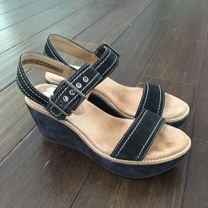 Clark’s aisley orchid suede Sandals